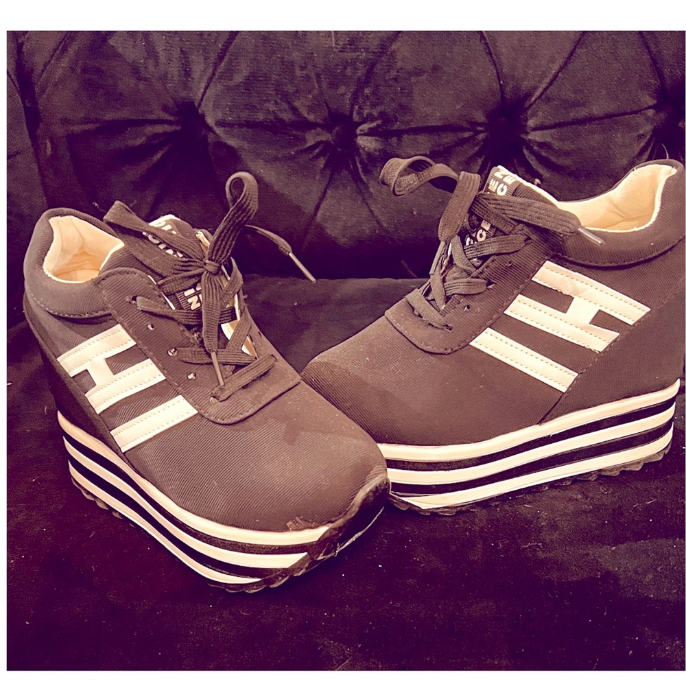 Super cute black and white platform sneakers